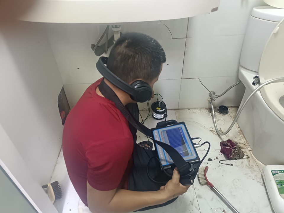 Dịch vụ siêu âm rò rỉ nước không cần đục phá